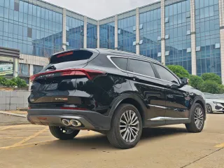 Jetour X70 Plus 2023 — фото 20 из 27