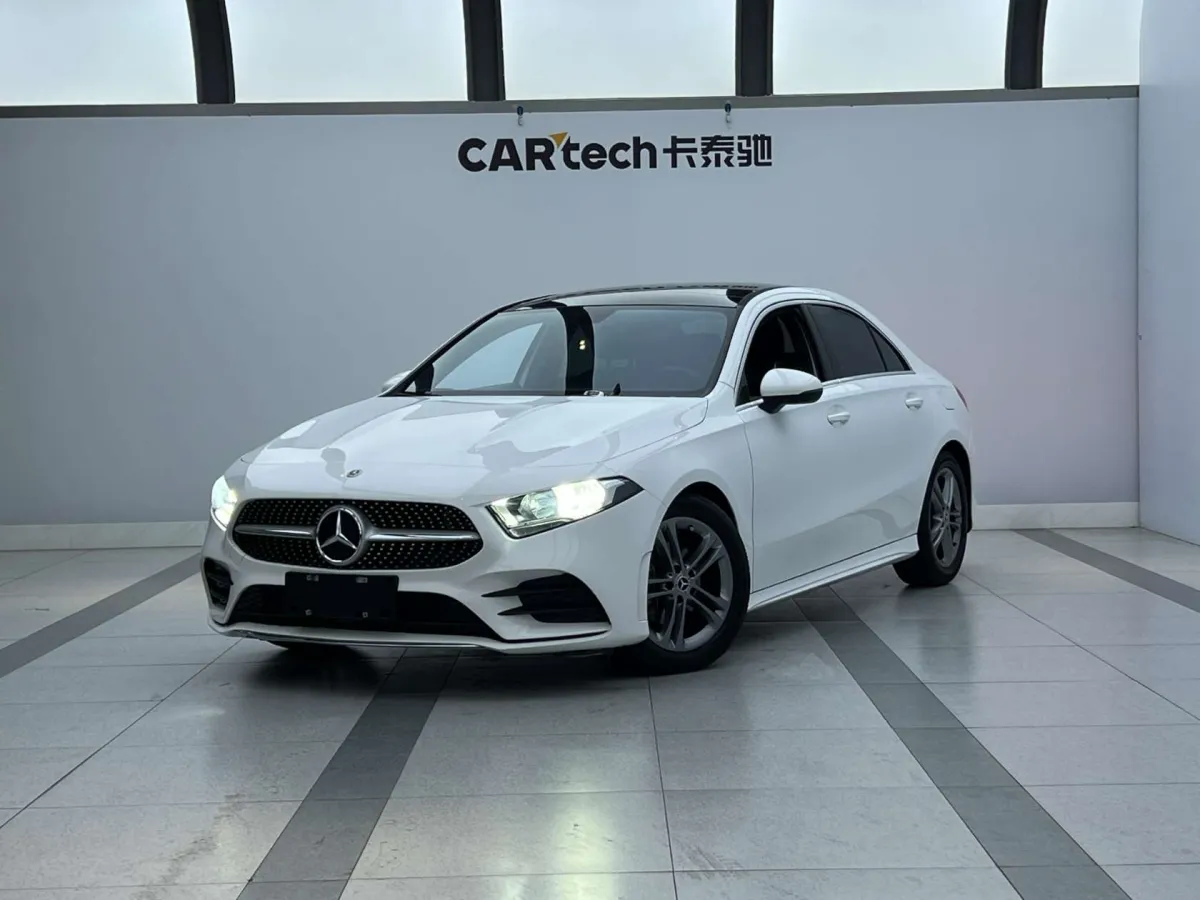 Mercedes A-Class 2022 — фото 1 из 34
