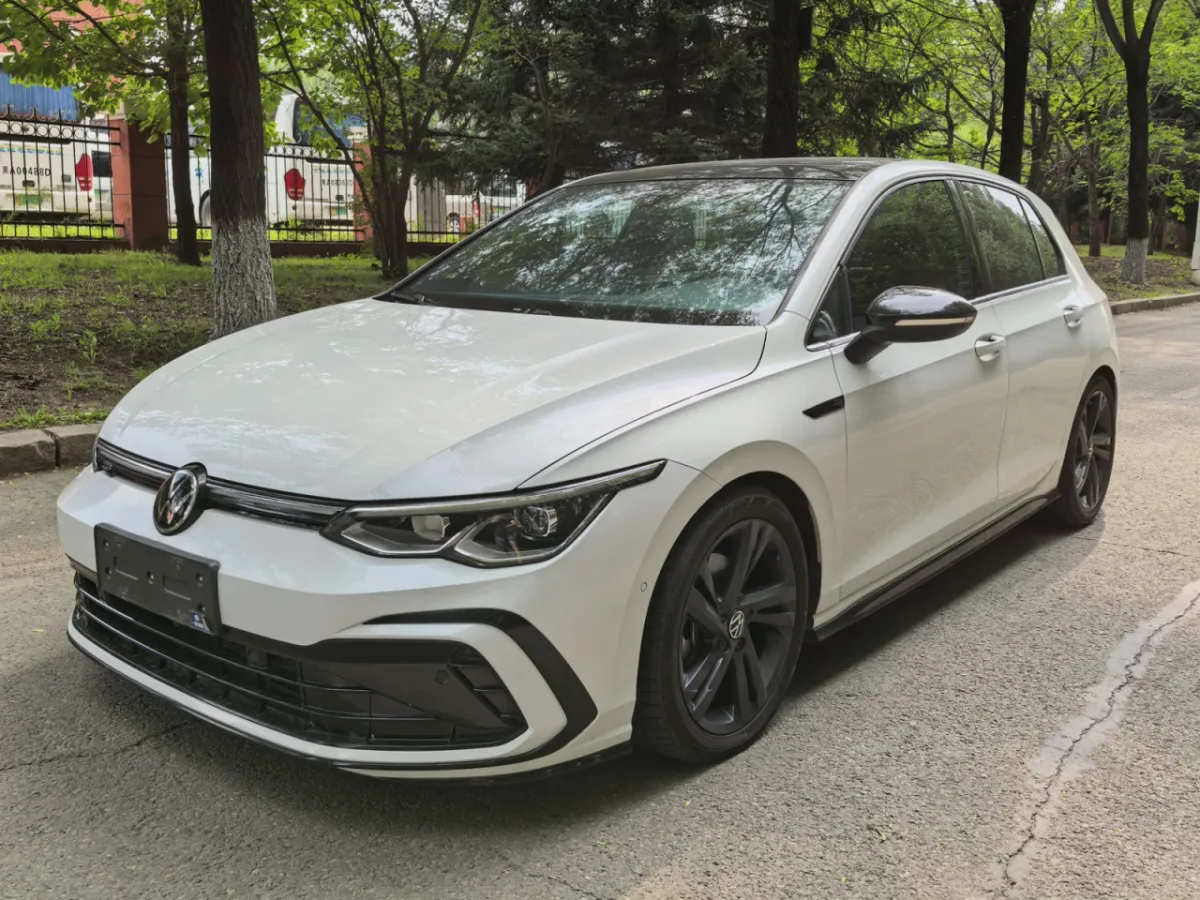 Volkswagen Golf R-Line