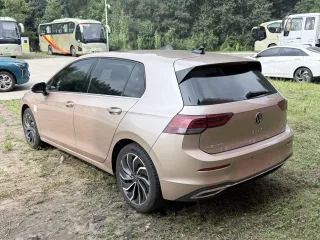 Volkswagen Golf 2021 — фото 7 из 10
