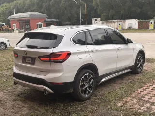 BMW X1 2022 — фото 10 из 10