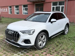 Audi Q3 2021 — фото 1 из 10
