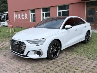 Audi A3L 2023 — фото 1 из 10