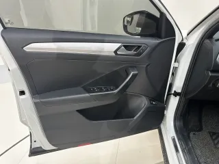Volkswagen T-Roc 2022 — фото 14 из 30