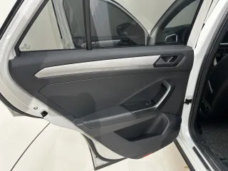 Volkswagen T-Roc 2022 — фото 22 из 30