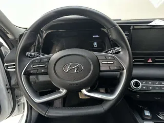 Hyundai Elantra 2022 — фото 13 из 33