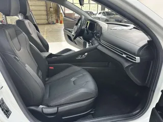 Hyundai Elantra 2022 — фото 14 из 33