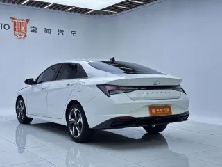 Hyundai Elantra 2023 — фото 5 из 28