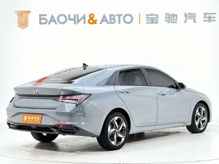 Hyundai Elantra 2023 — фото 7 из 33