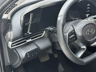 Hyundai Elantra 2023 — фото 11 из 33