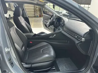 Hyundai Elantra 2023 — фото 27 из 33