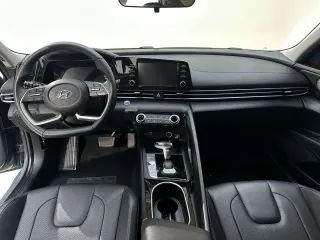 Hyundai Elantra 2023 — фото 29 из 33