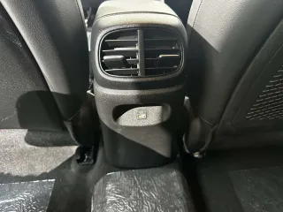 Hyundai Elantra 2023 — фото 31 из 33