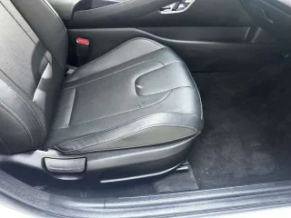 Hyundai Elantra 2023 — фото 24 из 33