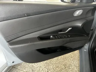Hyundai Elantra 2020 — фото 14 из 31