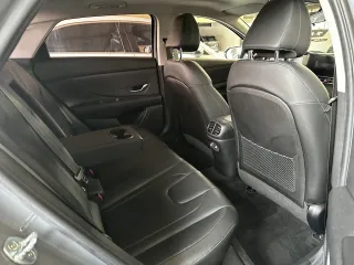 Hyundai Elantra 2020 — фото 24 из 31