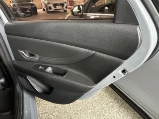 Hyundai Elantra 2020 — фото 25 из 31