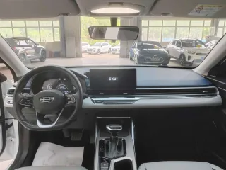 Geely Emgrand 2022 — фото 13 из 30
