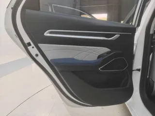 Geely Emgrand 2022 — фото 20 из 30