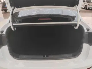 Geely Emgrand 2022 — фото 29 из 30