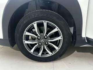 Toyota Yaris 2022 — фото 24 из 32