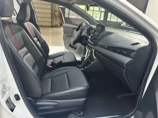 Toyota Yaris 2022 — фото 30 из 32
