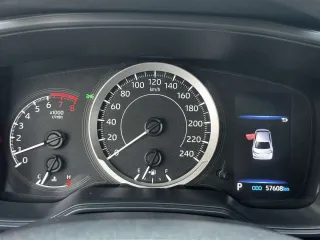 Toyota Corolla 2023 — фото 10 из 32