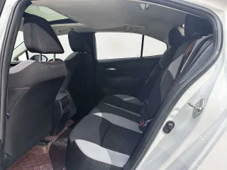 Toyota Corolla 2023 — фото 14 из 32