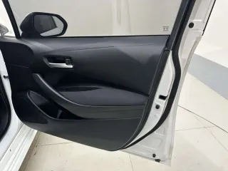 Toyota Corolla 2023 — фото 19 из 32