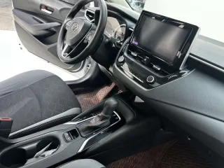 Toyota Corolla 2023 — фото 22 из 32