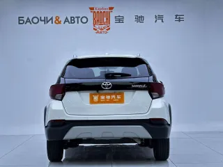 Toyota Yaris 2022 — фото 10 из 29