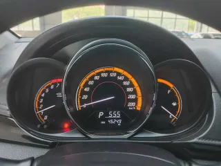 Toyota Yaris 2022 — фото 11 из 29