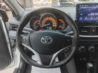 Toyota Yaris 2022 — фото 17 из 29