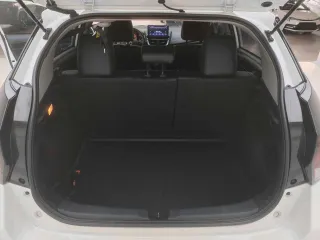 Toyota Yaris 2022 — фото 18 из 29
