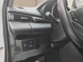 Toyota Yaris 2022 — фото 26 из 29