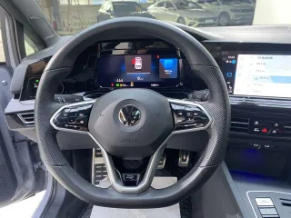 Volkswagen Golf R-Line 2023 — фото 10 из 27