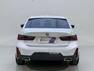 BMW 3 Series 2023 — фото 7 из 32