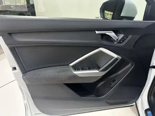 Audi Q3 2022 — фото 13 из 34