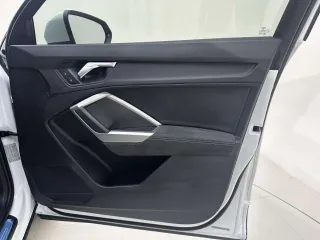 Audi Q3 2022 — фото 15 из 34