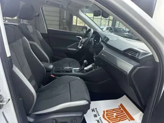 Audi Q3 2022 — фото 17 из 34