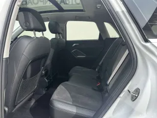 Audi Q3 2022 — фото 20 из 34