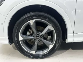 Audi Q3 2022 — фото 32 из 34