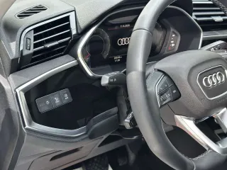 Audi Q3 2022 — фото 10 из 34