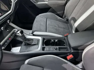 Audi Q3 2022 — фото 25 из 34