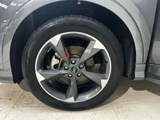 Audi Q3 2022 — фото 26 из 33