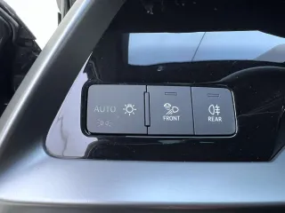 Audi A3L 2024 — фото 30 из 32