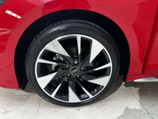 Audi A3L 2023 — фото 17 из 33