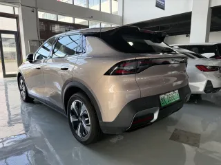 Changan Qiyuan Nevo Q05 2025 — фото 8 из 17