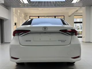 Toyota Corolla 2023 — фото 7 из 29