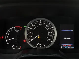 Toyota Corolla 2023 — фото 15 из 29